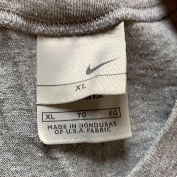 Vintage Nike XL sleeveless shirt. - Picture 4 of 10